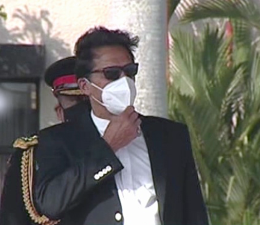 PM Imran arrives in Sri Lanka for two-day maiden visit